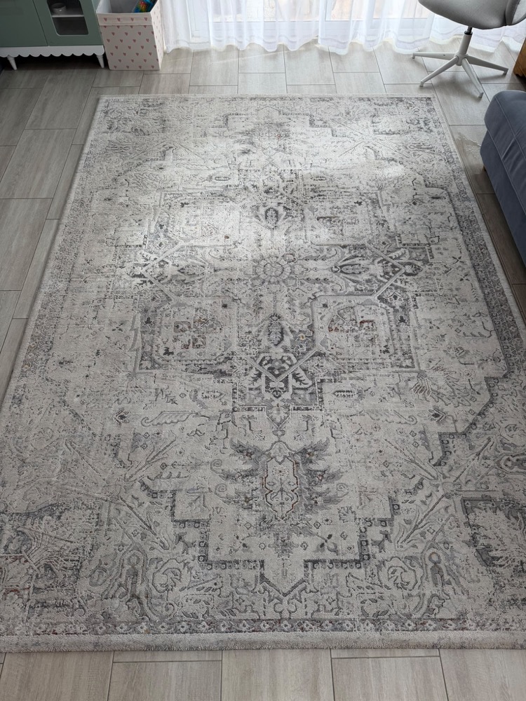Area rug — colours revived after cleaning
